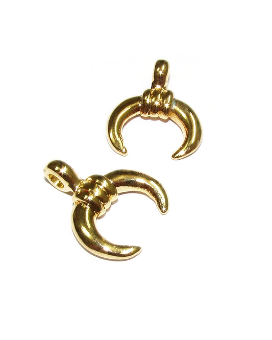 תליון ציפוי זהב 14K חצי ירח מעוצב